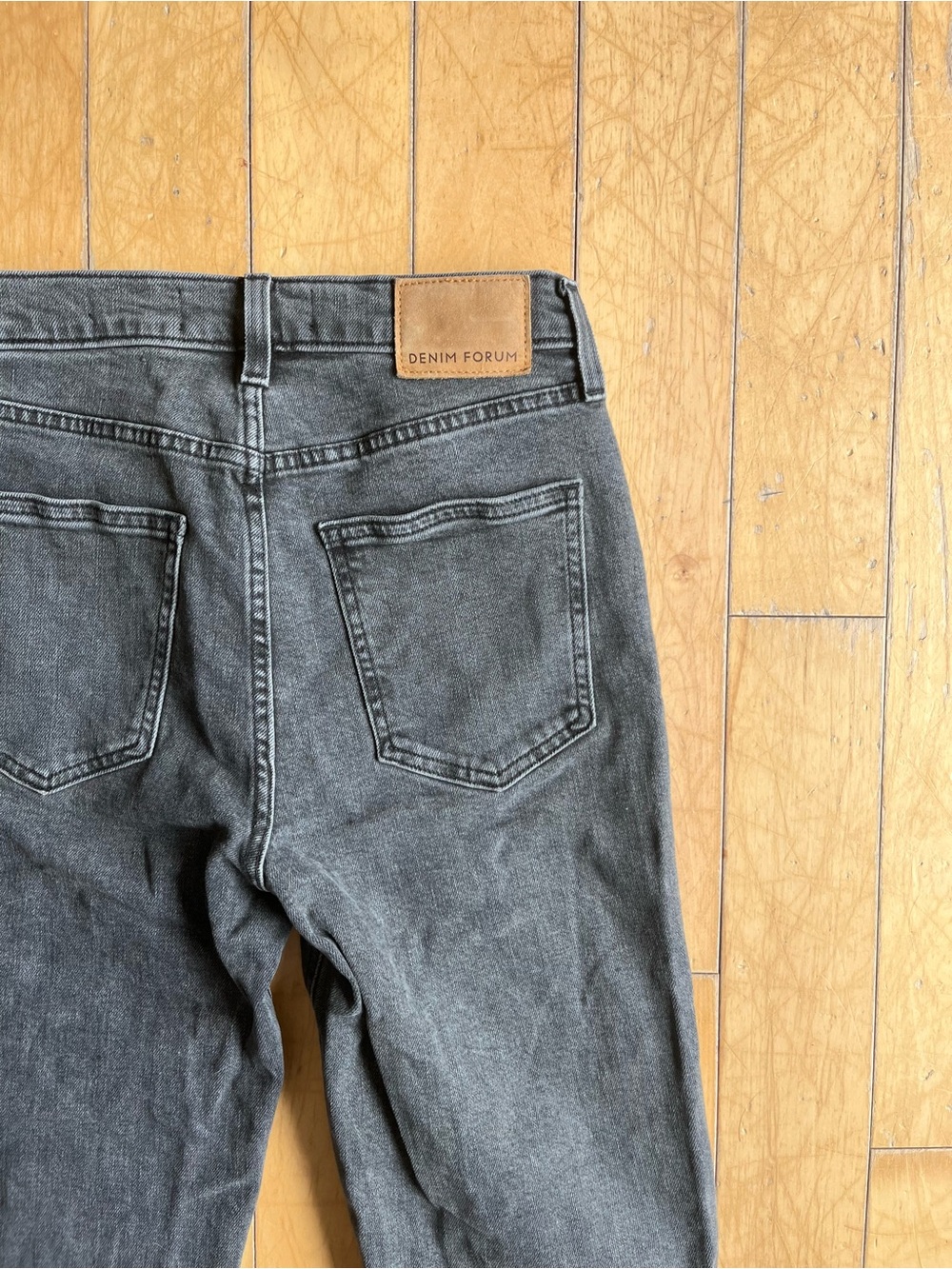 Denim Forum Aritzia “The Arlo” High Rise Straight Grey Jeans Size 25 - Picture 7 of 9